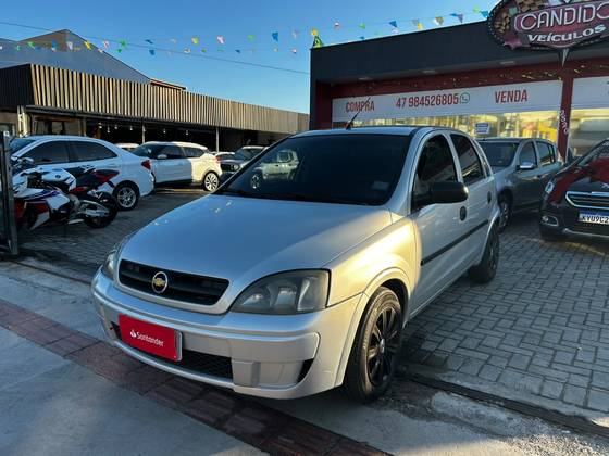 CHEVROLET CORSA 1.0 MPFI 8V GASOLINA 4P MANUAL CHEVROLET CORSA 1.0 MPFI 8V GASOLINA 4P MANUAL